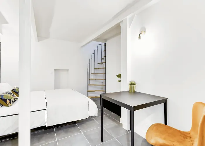 Apartament Convinient Souplex Basement 5mn Near Metro And Montmartre *